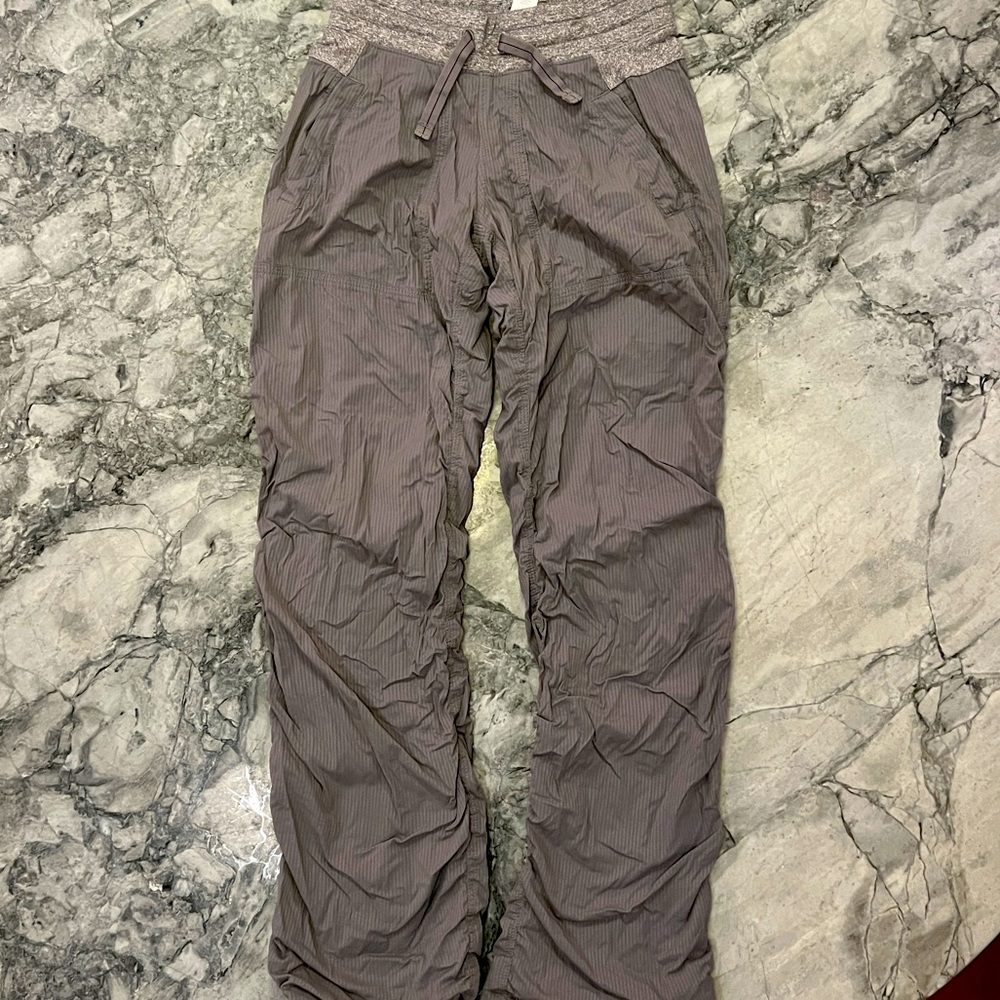Ivivva (Lululemon) Girl’s Live To Move Dance Studio Lined Pants Size 10 Girl